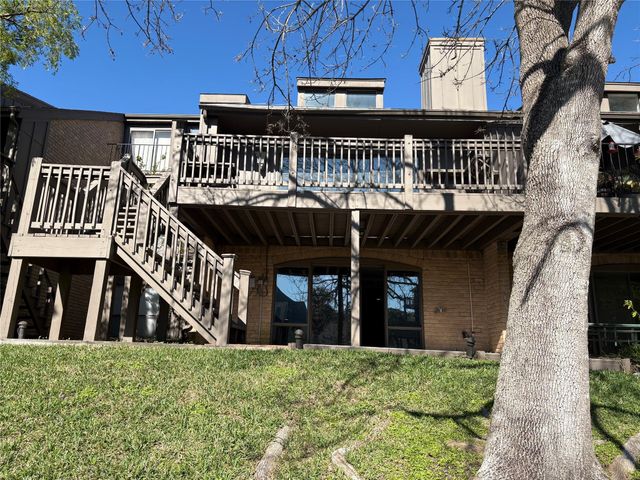 18210 Bal Harbour Drive, Nassau Bay, TX 77058