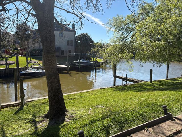 18210 Bal Harbour Drive, Nassau Bay, TX 77058