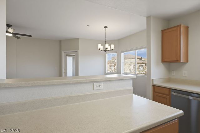 833 Aspen Peak Loop 2425, Henderson, NV 89011