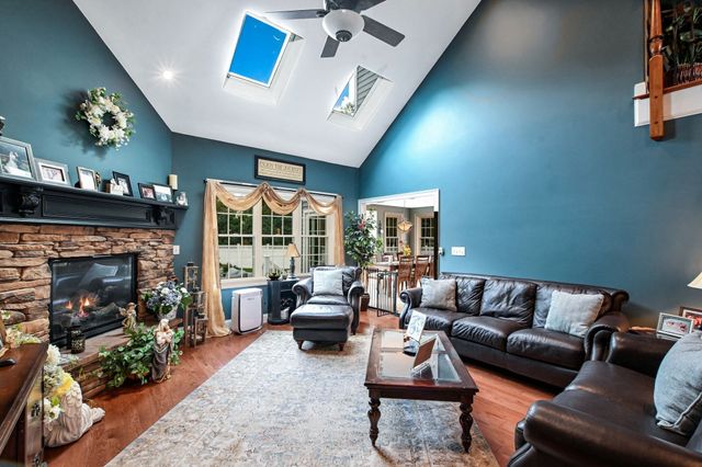 50 Craven Ct, Taunton, MA 02780