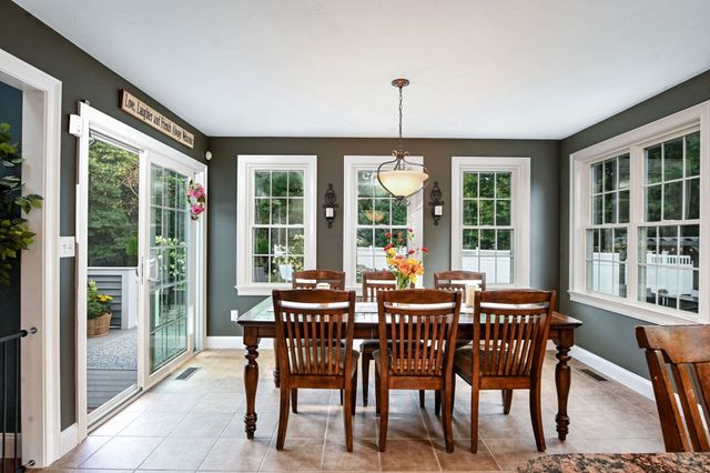 50 Craven Ct, Taunton, MA 02780