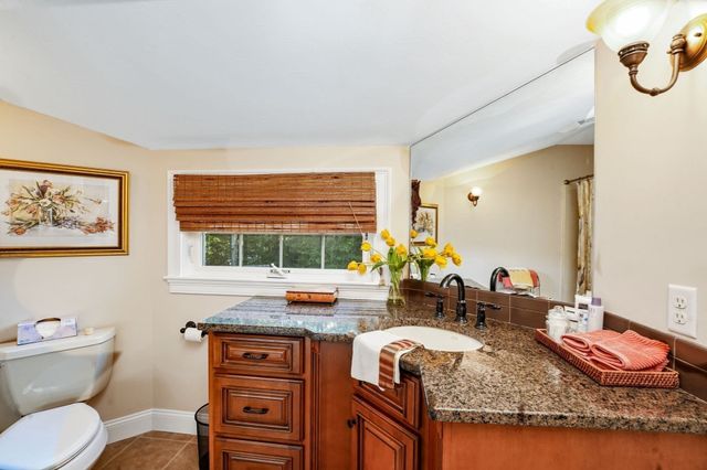 50 Craven Ct, Taunton, MA 02780