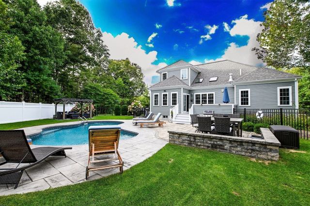 50 Craven Ct, Taunton, MA 02780