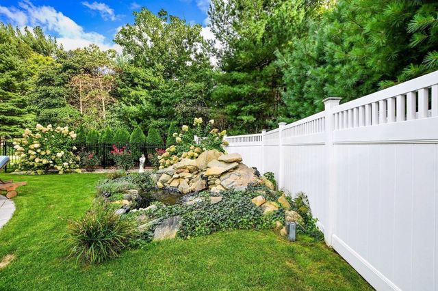 50 Craven Ct, Taunton, MA 02780