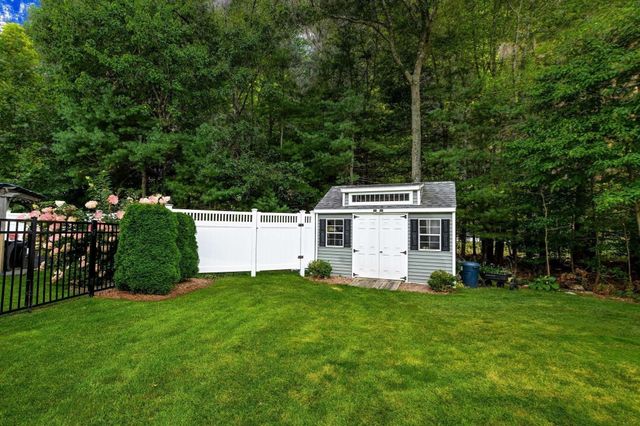 50 Craven Ct, Taunton, MA 02780