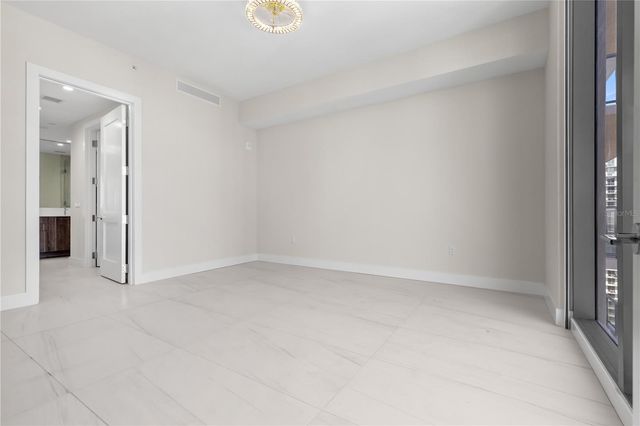 275 1ST AVENUE S 2803, St Petersburg, FL 33701