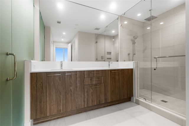 275 1ST AVENUE S 2803, St Petersburg, FL 33701