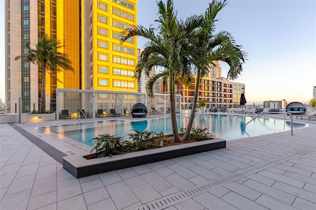 275 1ST AVENUE S 2803, St Petersburg, FL 33701