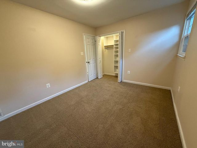 3102 BRADFORD WOOD CT, Oakton, VA 22124