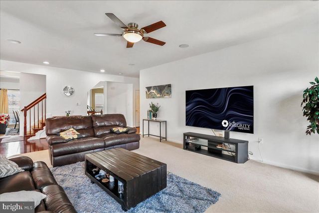 301 FONTANA CIR, Martinsburg, WV 25403