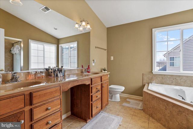 301 FONTANA CIR, Martinsburg, WV 25403