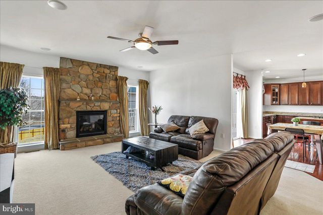 301 FONTANA CIR, Martinsburg, WV 25403