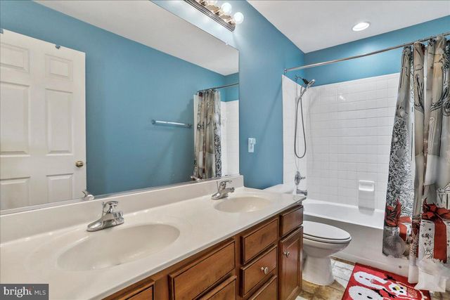 301 FONTANA CIR, Martinsburg, WV 25403