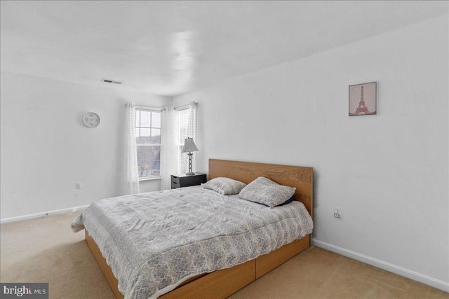 301 FONTANA CIR, Martinsburg, WV 25403