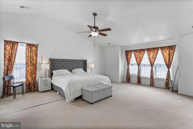 301 FONTANA CIR, Martinsburg, WV 25403