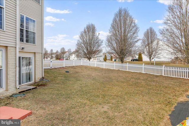 301 FONTANA CIR, Martinsburg, WV 25403