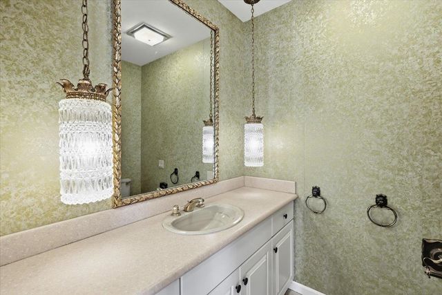 3433 S High Dr, Spokane, WA 99203