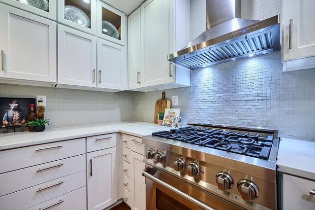 904 Hamlet Street, Columbus, OH 43201