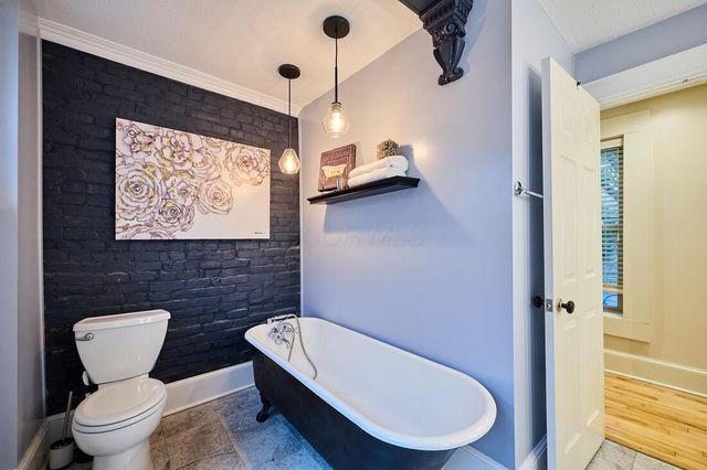 904 Hamlet Street, Columbus, OH 43201