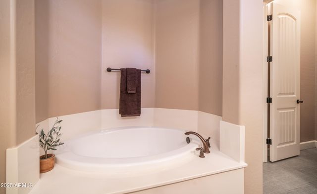 8449 E JENSEN Street, Mesa, AZ 85207