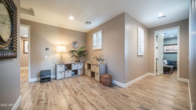 8449 E JENSEN Street, Mesa, AZ 85207