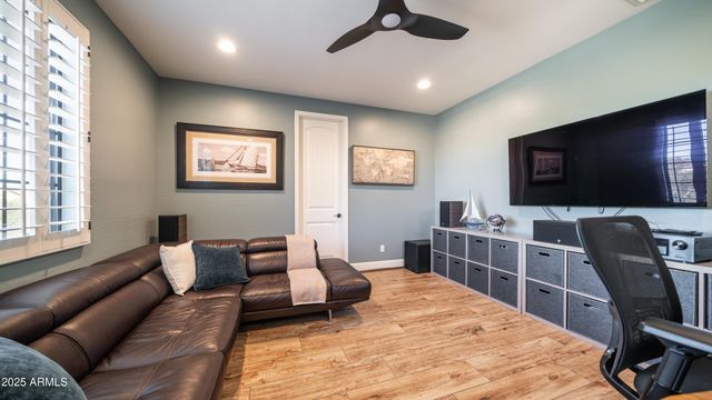 8449 E JENSEN Street, Mesa, AZ 85207