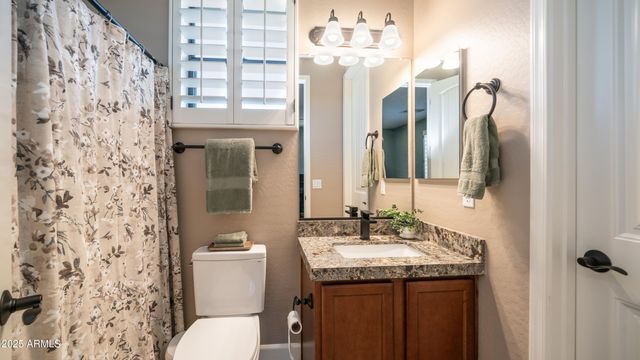 8449 E JENSEN Street, Mesa, AZ 85207