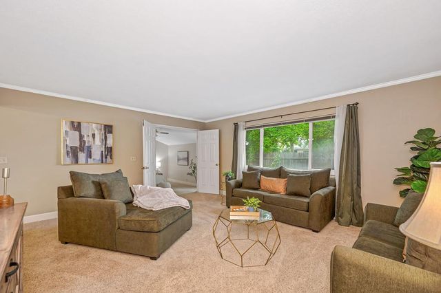 7400 Saybrook Dr, Citrus Heights, CA 95621