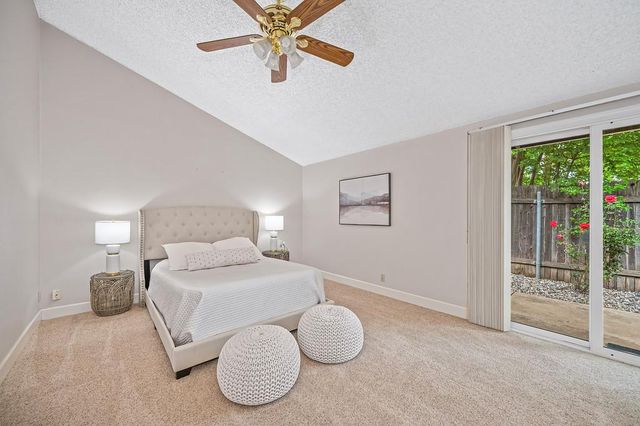 7400 Saybrook Dr, Citrus Heights, CA 95621