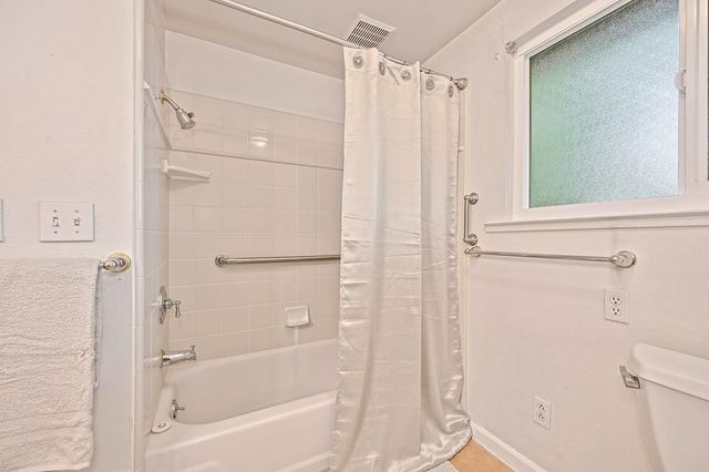 7400 Saybrook Dr, Citrus Heights, CA 95621