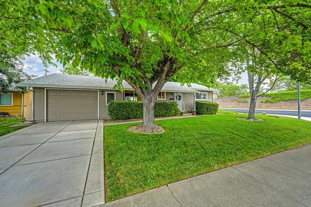 7400 Saybrook Dr, Citrus Heights, CA 95621