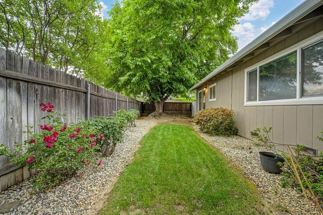 7400 Saybrook Dr, Citrus Heights, CA 95621