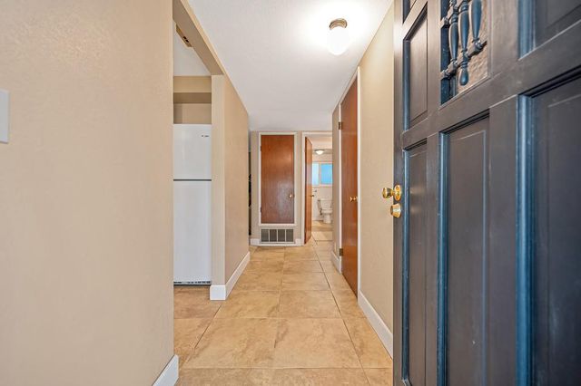 7400 Saybrook Dr, Citrus Heights, CA 95621