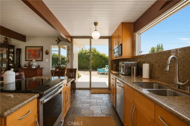 3812 E Casselle Avenue, Orange, CA 92869