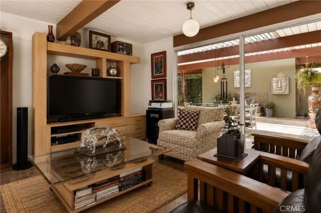 3812 E Casselle Avenue, Orange, CA 92869