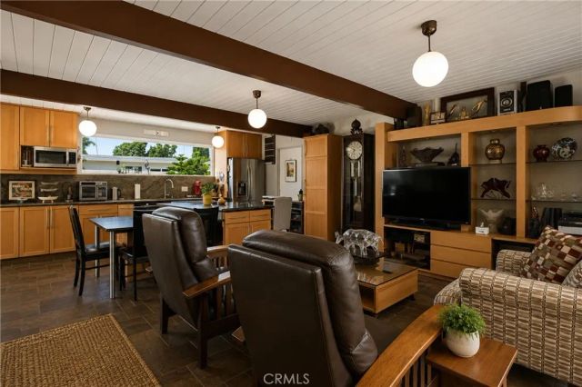 3812 E Casselle Avenue, Orange, CA 92869
