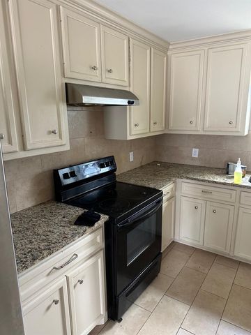 209 6th Street, Dobbin, TX 77333