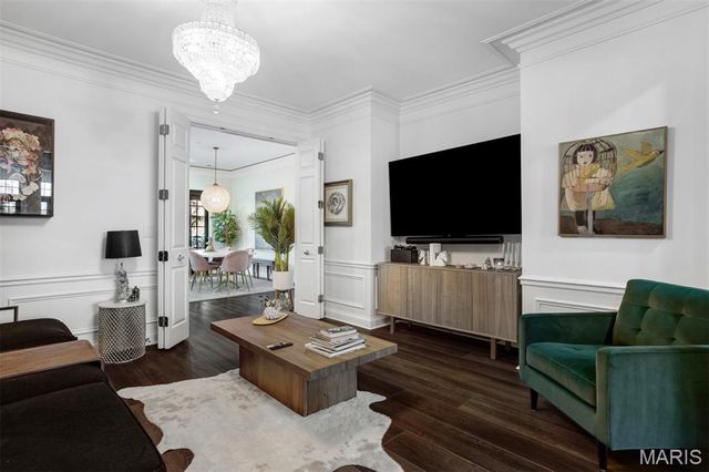 15 Topton Way 1B, St Louis, MO 63105