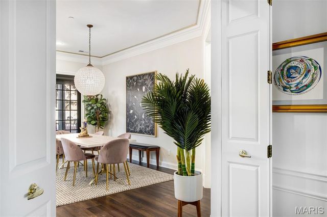 15 Topton Way 1B, St Louis, MO 63105