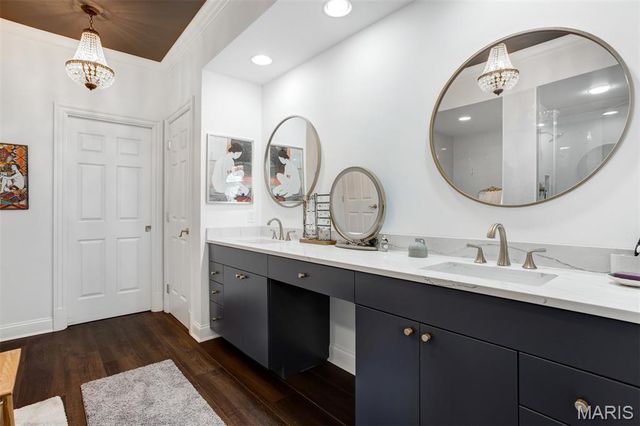 15 Topton Way 1B, St Louis, MO 63105