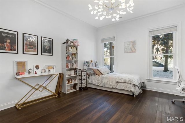 15 Topton Way 1B, St Louis, MO 63105