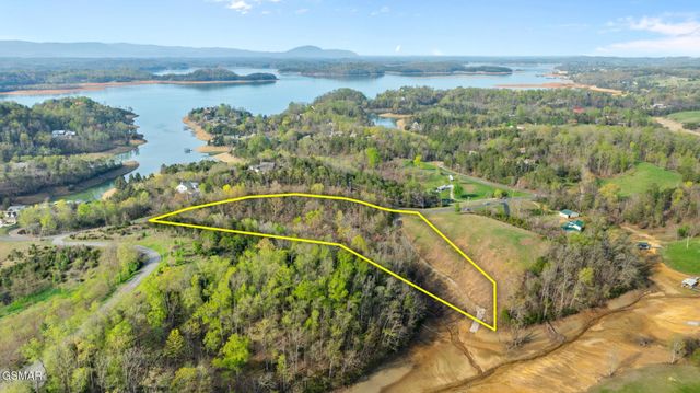 12 Ferry Hill Road, Dandridge, TN 37725