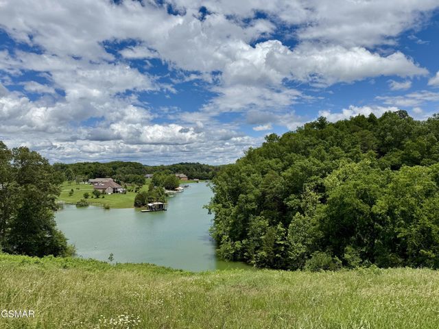12 Ferry Hill Road, Dandridge, TN 37725