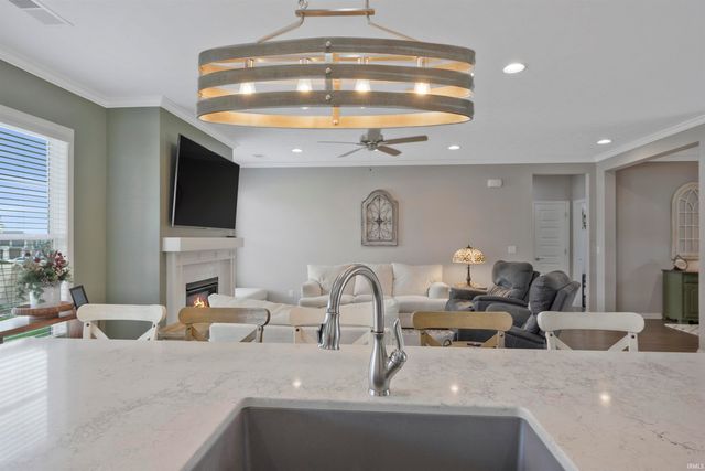 5660 Brompton Drive, Newburgh, IN 47630