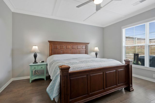 5660 Brompton Drive, Newburgh, IN 47630