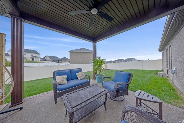 5660 Brompton Drive, Newburgh, IN 47630