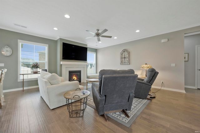 5660 Brompton Drive, Newburgh, IN 47630