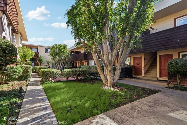 5400 Newcastle Avenue 70, Encino, CA 91316