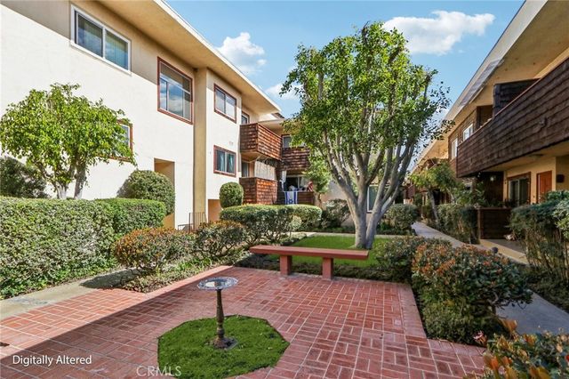 5400 Newcastle Avenue 70, Encino, CA 91316