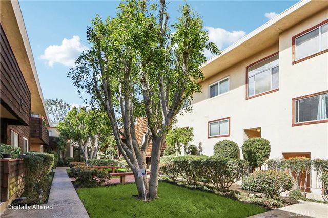 5400 Newcastle Avenue 70, Encino, CA 91316